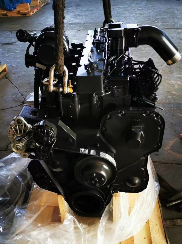 KOMATSU SAA6D114E - Motor für Bagger: das Bild 2 KOMATSU SAA6D114E - Motor für Bagger: das Bild 2