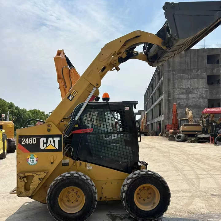 90% New Front Loader Tractor CAT 246D Skid Steer Loader / Used Cat 226B 246C 246d Mini Skid Steer Loader in Stock - Kompaktlader: das Bild 1 90% New Front Loader Tractor CAT 246D Skid Steer Loader / Used Cat 226B 246C 246d Mini Skid Steer Loader in Stock - Kompaktlader: das Bild 1