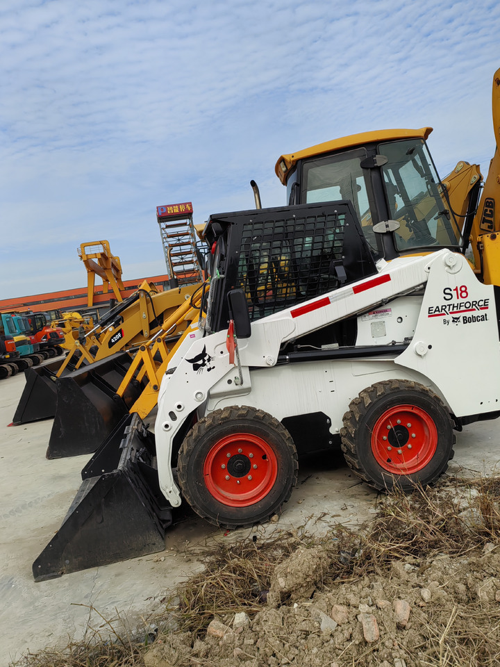 BOBCAT used second-hand good condition Bobcat S18 - Baumaschine: das Bild 3 BOBCAT used second-hand good condition Bobcat S18 - Baumaschine: das Bild 3