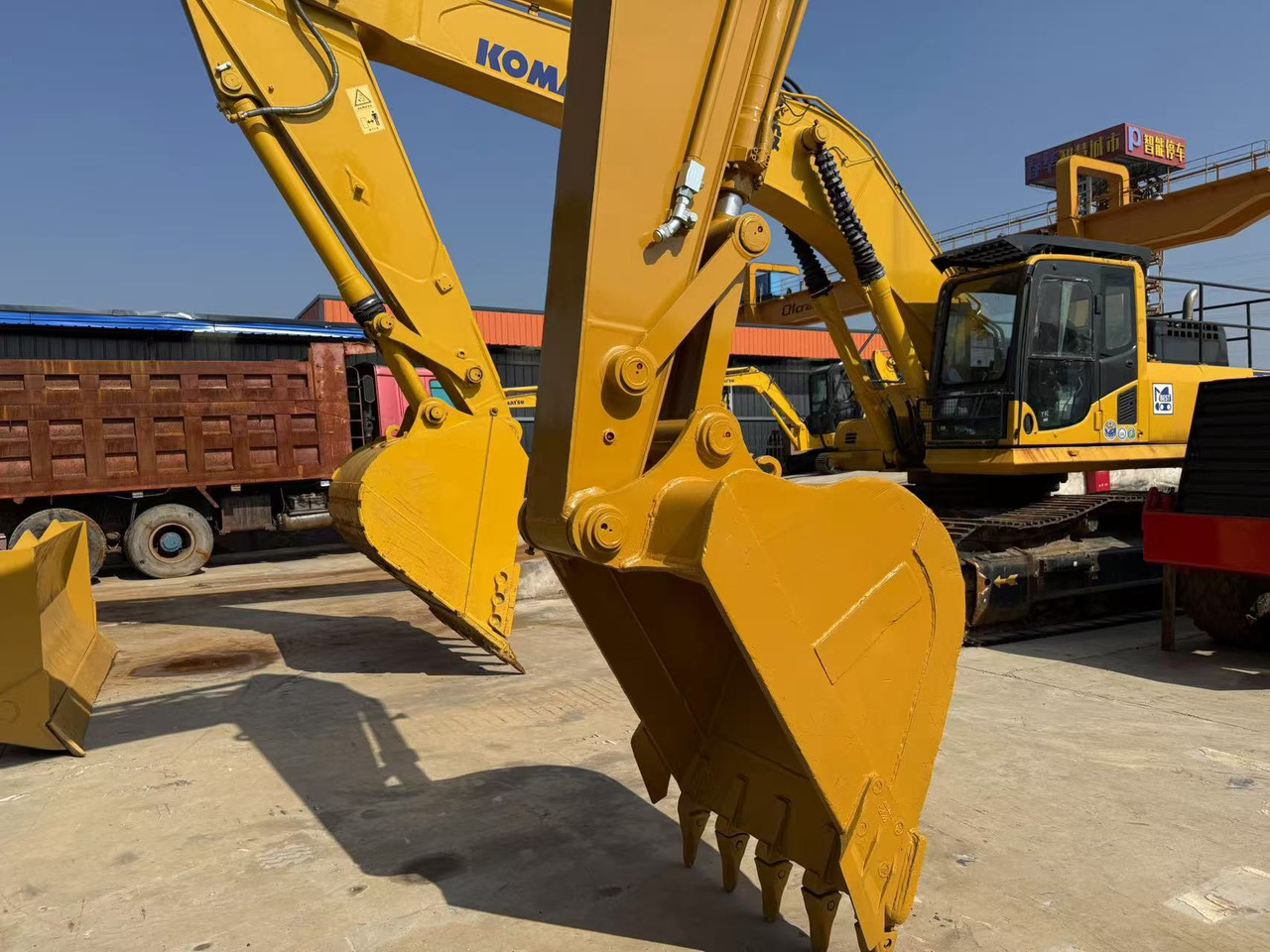 CATERPILLAR 320C - Kettenbagger: das Bild 4 CATERPILLAR 320C - Kettenbagger: das Bild 4