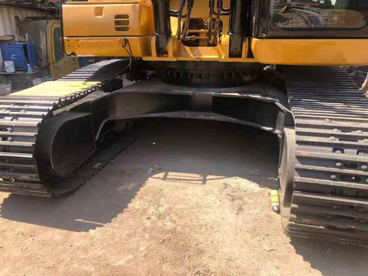 Good Condition Used CAT EXCAVATOR Japan 330D Original Used Excavator Cat 330D in Stock - Kettenbagger: das Bild 4 Good Condition Used CAT EXCAVATOR Japan 330D Original Used Excavator Cat 330D in Stock - Kettenbagger: das Bild 4