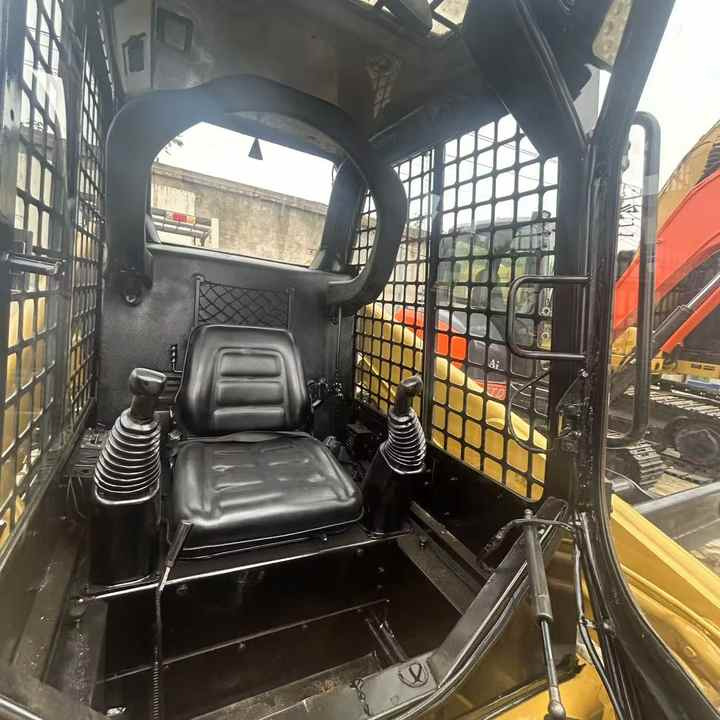 High Quality Used Cat 246D3 Excavator with Low Working Hours and Best Price Used Cat 246D3 Machine with Cheap Price for Sale - Kompaktlader: das Bild 3 High Quality Used Cat 246D3 Excavator with Low Working Hours and Best Price Used Cat 246D3 Machine with Cheap Price for Sale - Kompaktlader: das Bild 3