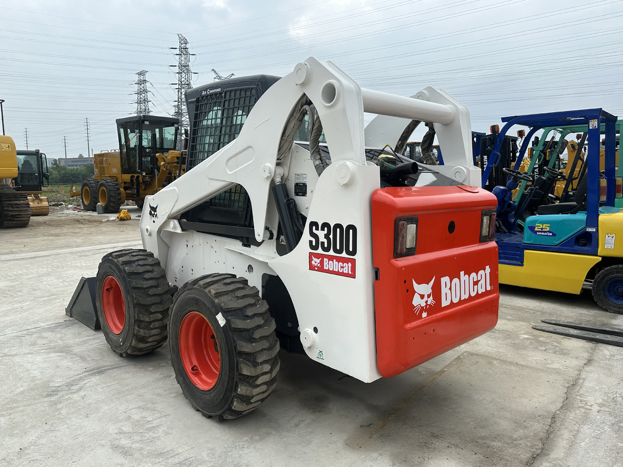 Second hand Hot sale skid-steers Bobcat S300 - Kompaktlader: das Bild 2 Second hand Hot sale skid-steers Bobcat S300 - Kompaktlader: das Bild 2