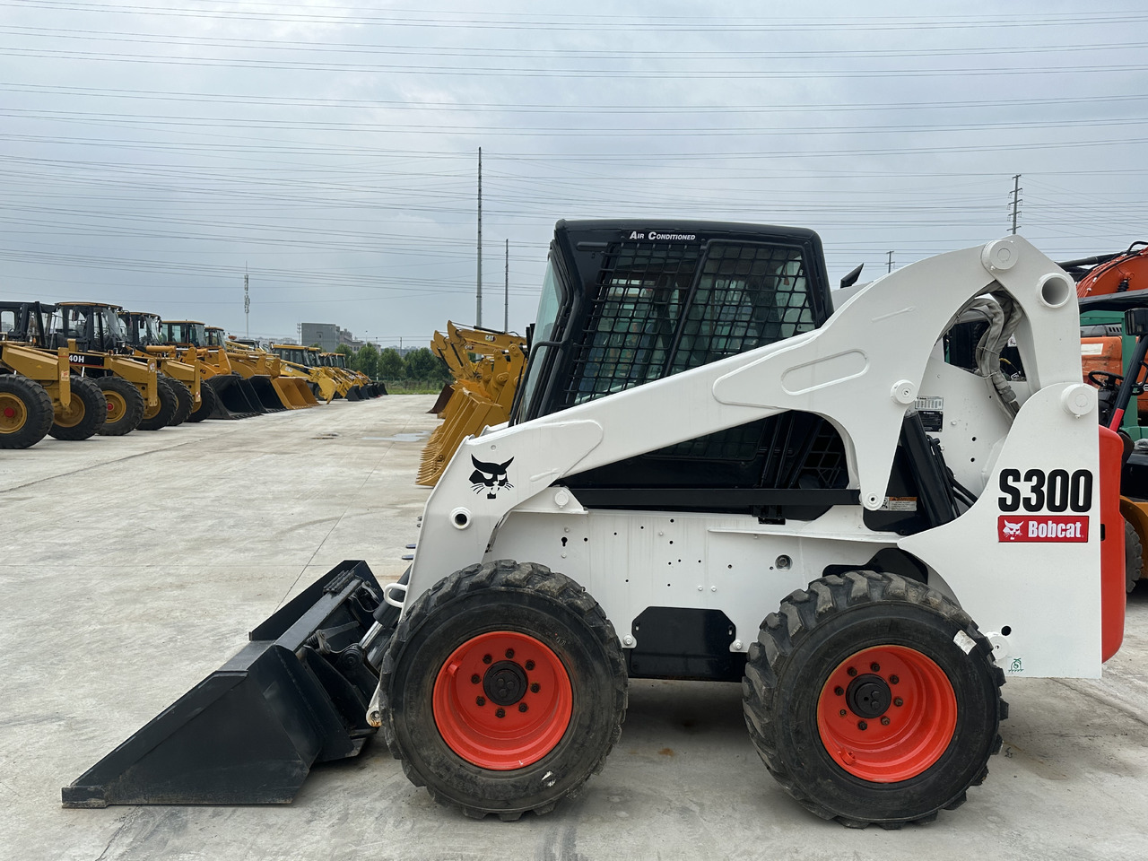 Second hand Hot sale skid-steers Bobcat S300 - Kompaktlader: das Bild 5 Second hand Hot sale skid-steers Bobcat S300 - Kompaktlader: das Bild 5