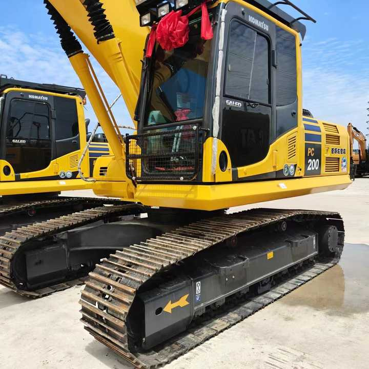 USED komatsu Pc200-8 Excavator with Good Condition for Sale - Bagger: das Bild 3 USED komatsu Pc200-8 Excavator with Good Condition for Sale - Bagger: das Bild 3