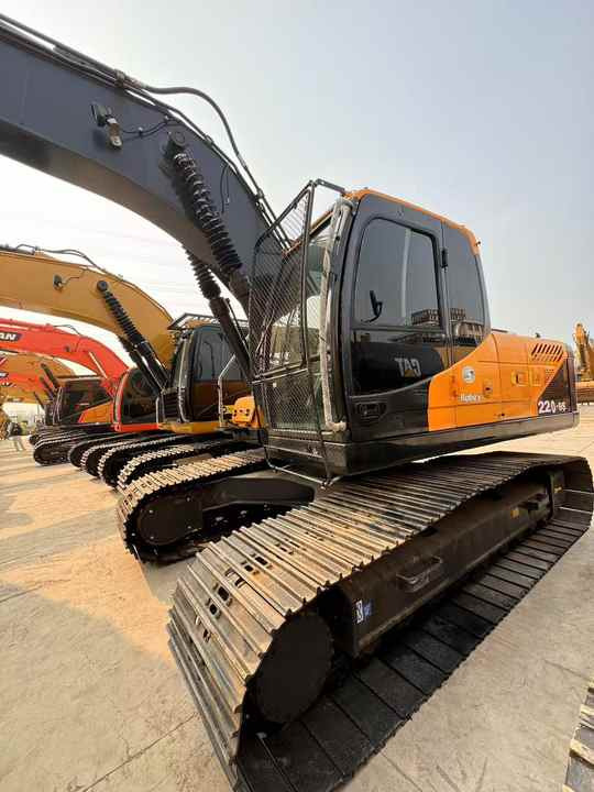 Used 22 Ton Korea Brand Hyundai 220LC-9S Used Excavator for Sale Hyundai 210 215 220 305 Excavators for Sale in China - Bagger: das Bild 3 Used 22 Ton Korea Brand Hyundai 220LC-9S Used Excavator for Sale Hyundai 210 215 220 305 Excavators for Sale in China - Bagger: das Bild 3
