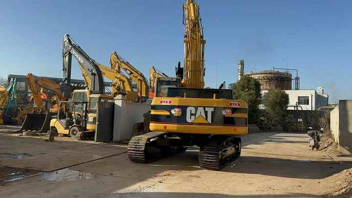 Used Digger CAT 325BL Construction Machinery Construction Digger Used CAT 325BL Cheap Excavator - Kettenbagger: das Bild 2 Used Digger CAT 325BL Construction Machinery Construction Digger Used CAT 325BL Cheap Excavator - Kettenbagger: das Bild 2