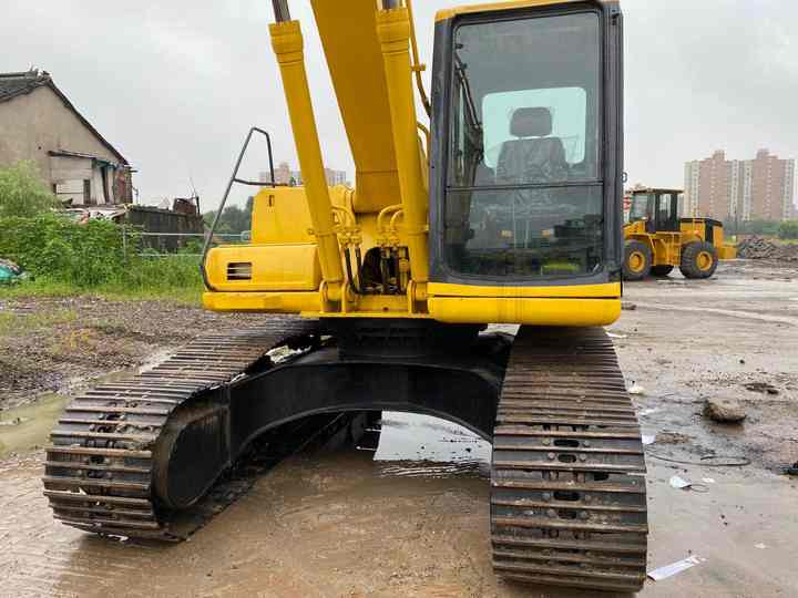 Used Good Quality Japan Original PC200-6 in Good Condition PC200-6 Komatsu - Kettenbagger: das Bild 2 Used Good Quality Japan Original PC200-6 in Good Condition PC200-6 Komatsu - Kettenbagger: das Bild 2