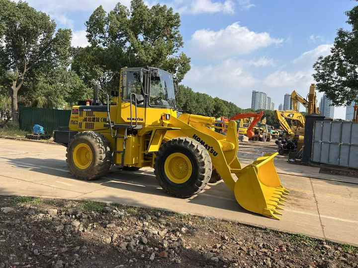 Used komatsu Wa320-3 Wheel Loader Second Hand Machine Popular Brand komatsu Hydraulic Machinery - Radlader: das Bild 2 Used komatsu Wa320-3 Wheel Loader Second Hand Machine Popular Brand komatsu Hydraulic Machinery - Radlader: das Bild 2