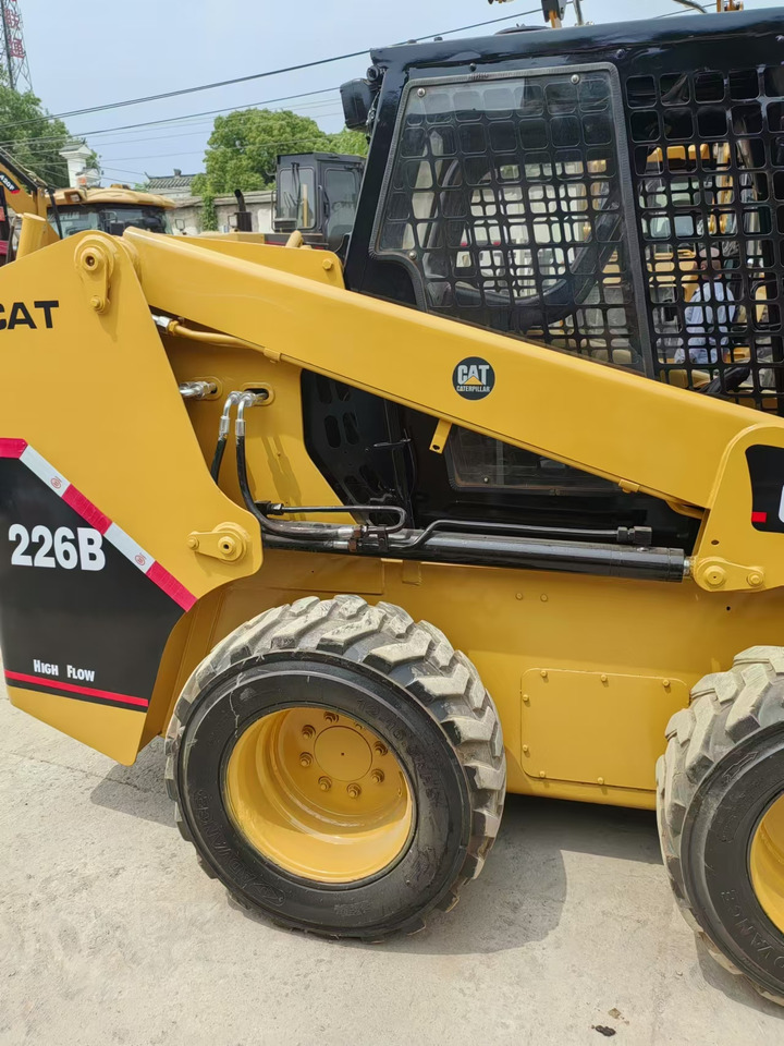 CATERPILLAR 226B - Kompaktlader: das Bild 2 CATERPILLAR 226B - Kompaktlader: das Bild 2