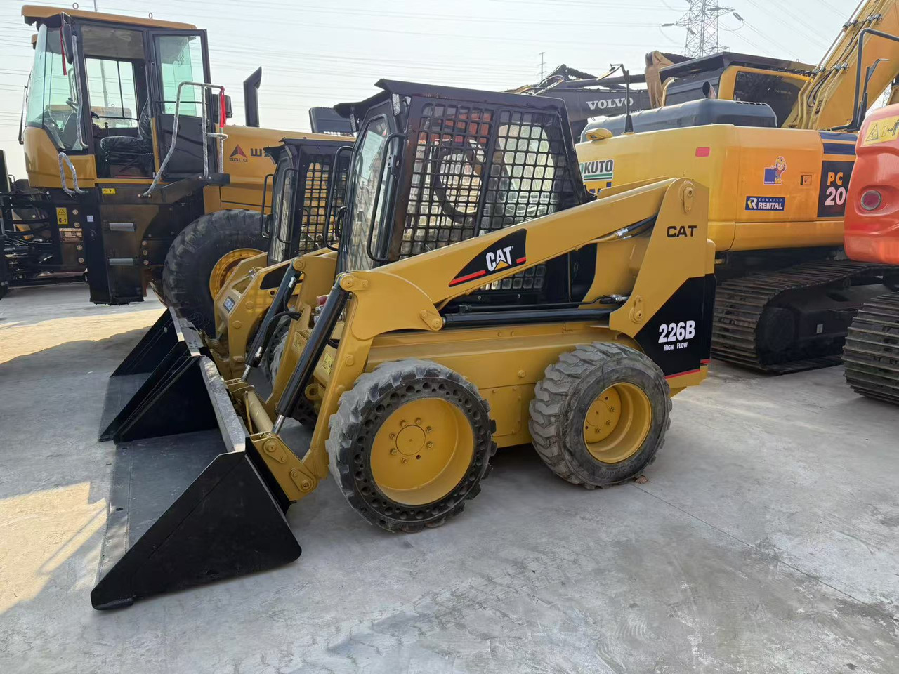 CATERPILLAR 226B - Kompaktlader: das Bild 1 CATERPILLAR 226B - Kompaktlader: das Bild 1