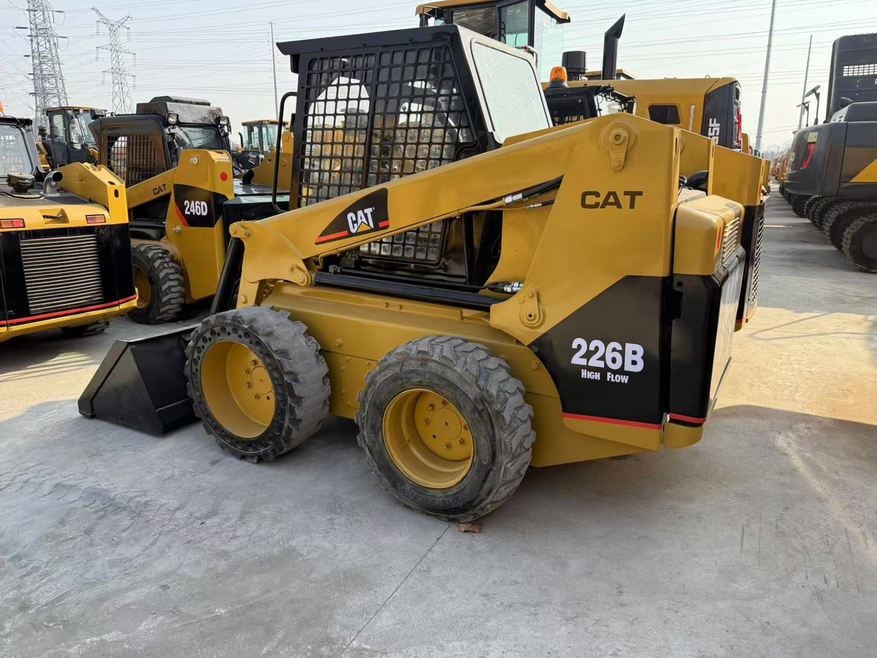 CATERPILLAR 226B - Kompaktlader: das Bild 2 CATERPILLAR 226B - Kompaktlader: das Bild 2