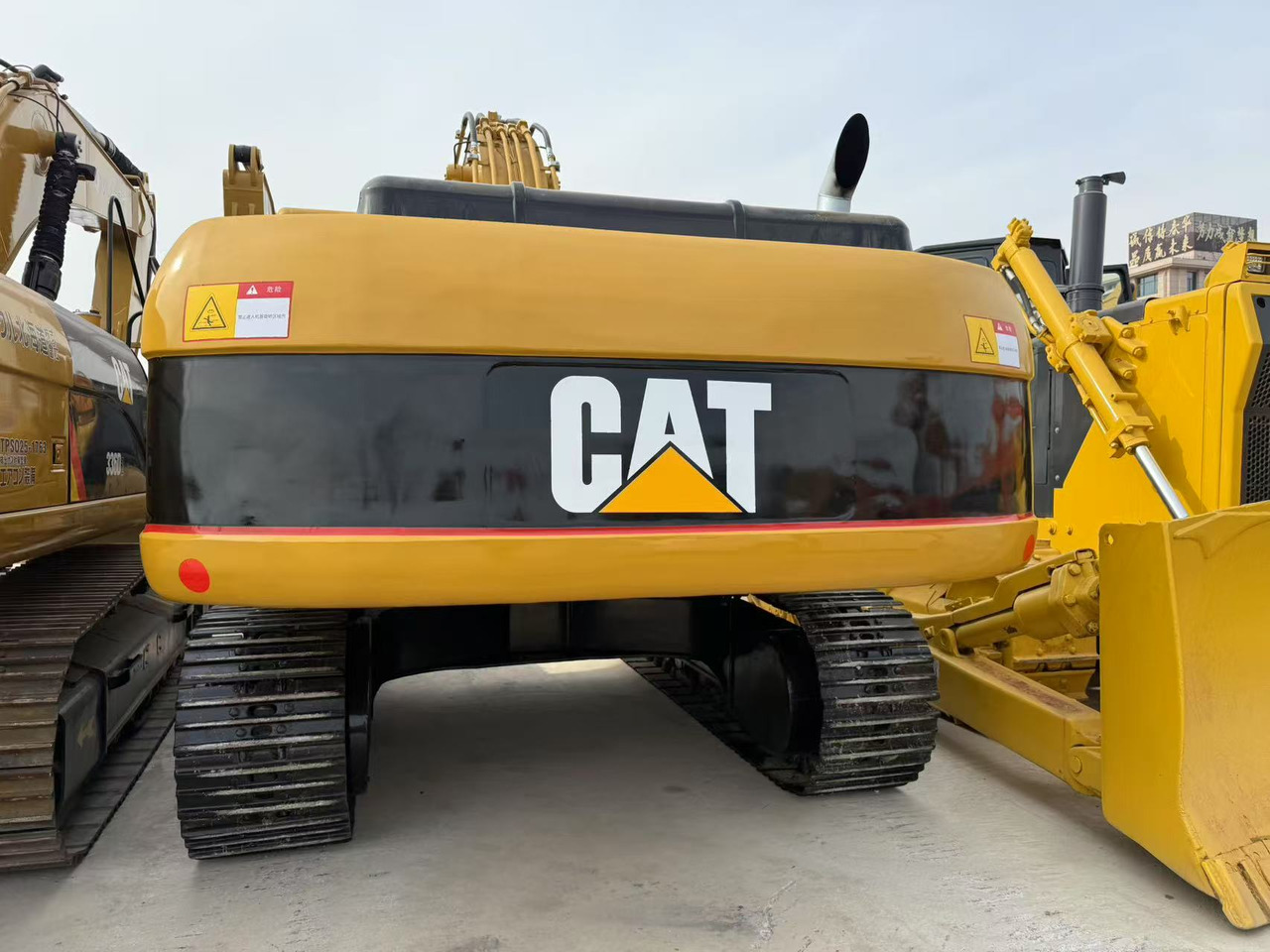 CATERPILLAR 330C - Kettenbagger: das Bild 3 CATERPILLAR 330C - Kettenbagger: das Bild 3