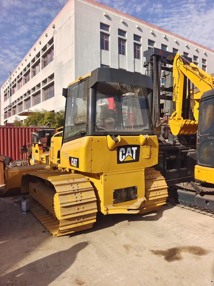 CATERPILLAR D3K - Bulldozer: das Bild 2 CATERPILLAR D3K - Bulldozer: das Bild 2