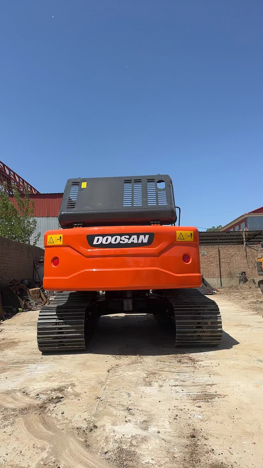 DOOSAN DX225LC-7 - Kettenbagger: das Bild 2 DOOSAN DX225LC-7 - Kettenbagger: das Bild 2
