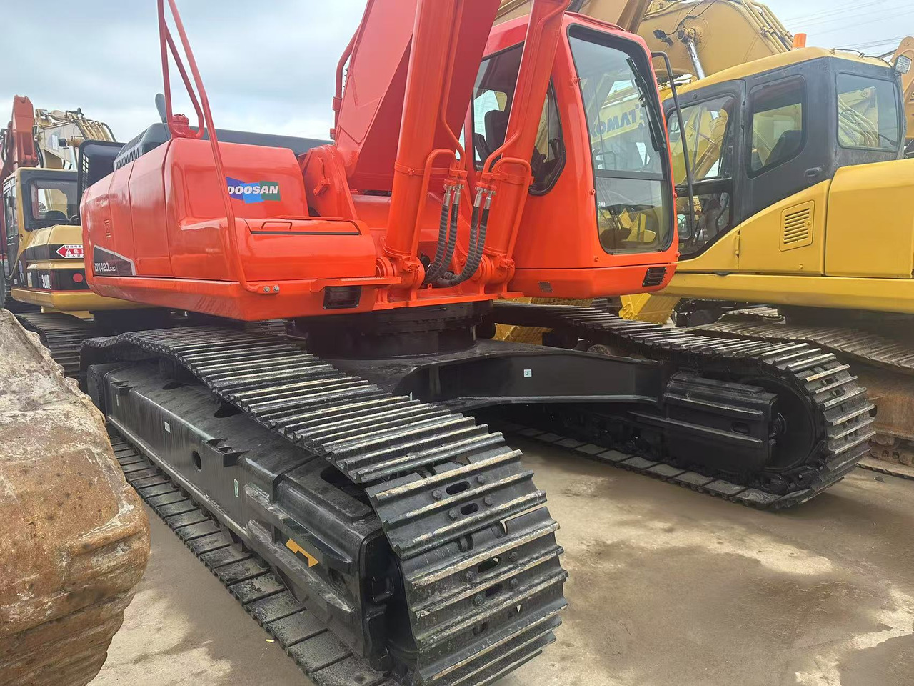 DOOSAN DX420LC-9C - Kettenbagger: das Bild 3 DOOSAN DX420LC-9C - Kettenbagger: das Bild 3