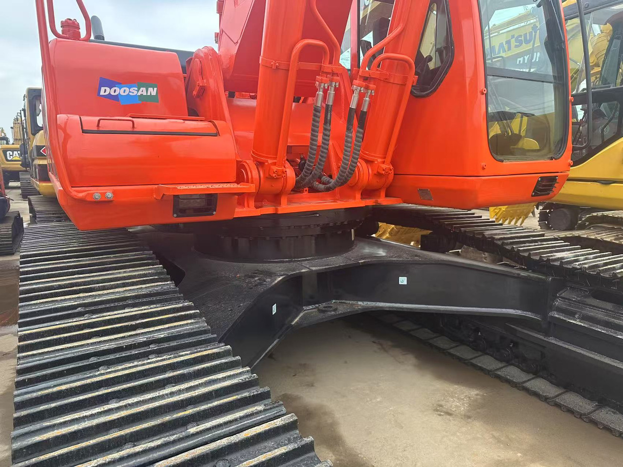 DOOSAN DX420LC-9C - Kettenbagger: das Bild 4 DOOSAN DX420LC-9C - Kettenbagger: das Bild 4