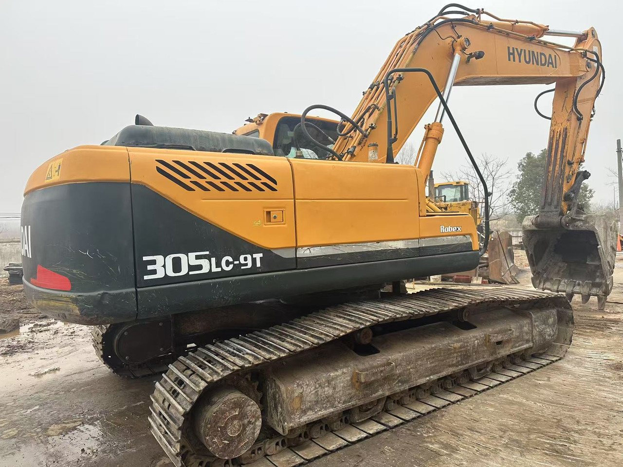 HYUNDAI R305LC-9T - Kettenbagger: das Bild 2 HYUNDAI R305LC-9T - Kettenbagger: das Bild 2