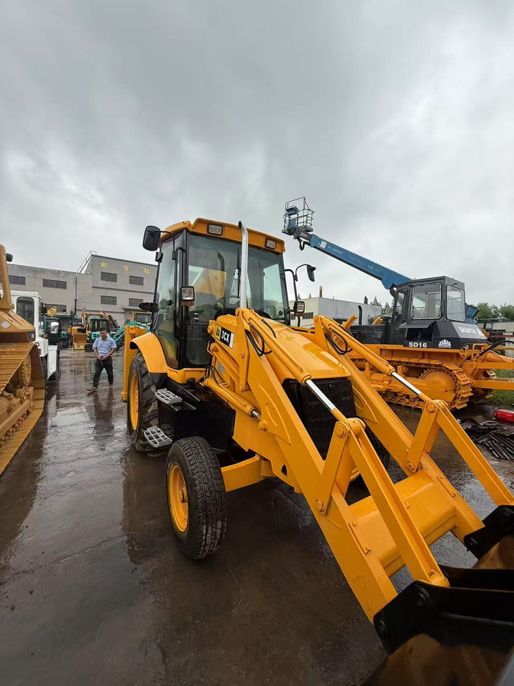 JCB 3CX - Baggerlader: das Bild 2 JCB 3CX - Baggerlader: das Bild 2