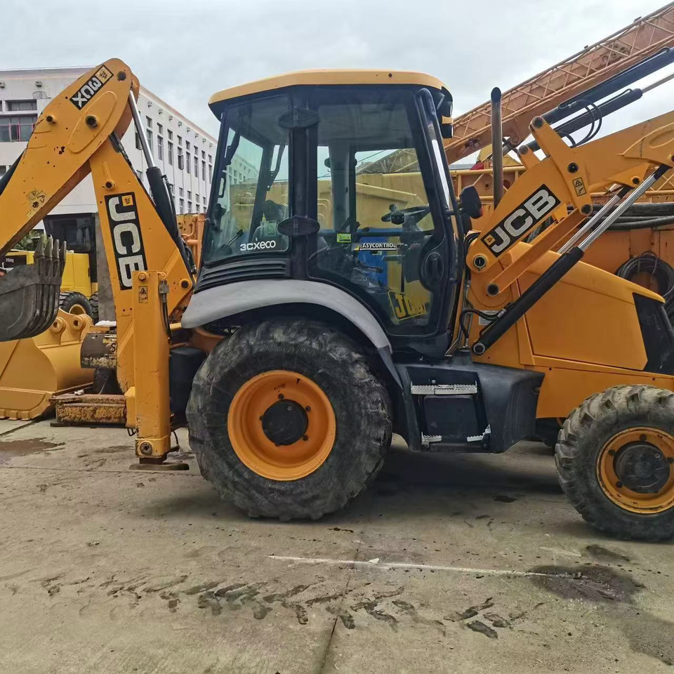 JCB 3CX - Baggerlader: das Bild 2 JCB 3CX - Baggerlader: das Bild 2