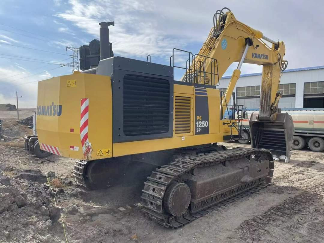 KOMATSU PC1250 - Kettenbagger: das Bild 1 KOMATSU PC1250 - Kettenbagger: das Bild 1