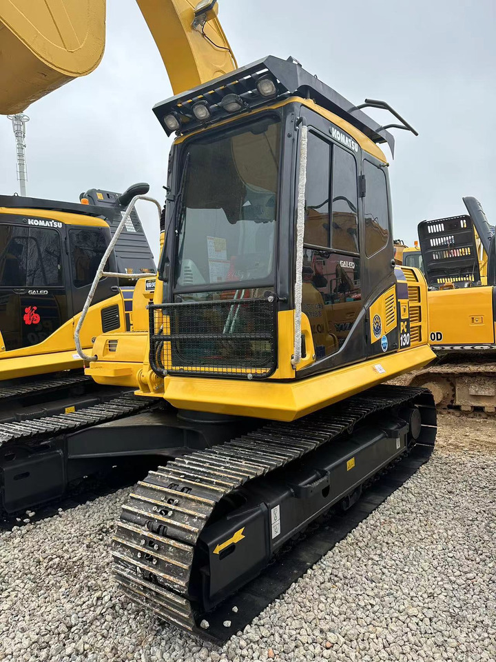 KOMATSU PC130-7 - Kettenbagger: das Bild 4 KOMATSU PC130-7 - Kettenbagger: das Bild 4