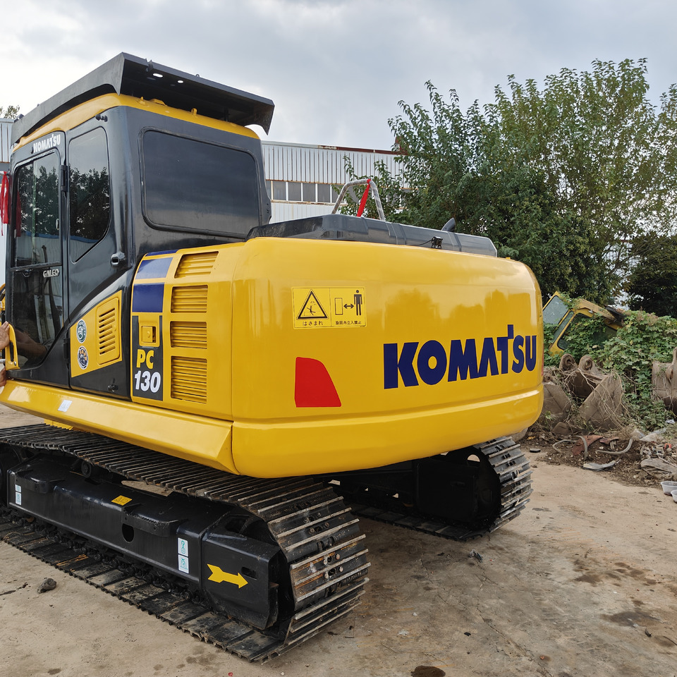 KOMATSU PC130-7 - Kettenbagger: das Bild 2 KOMATSU PC130-7 - Kettenbagger: das Bild 2