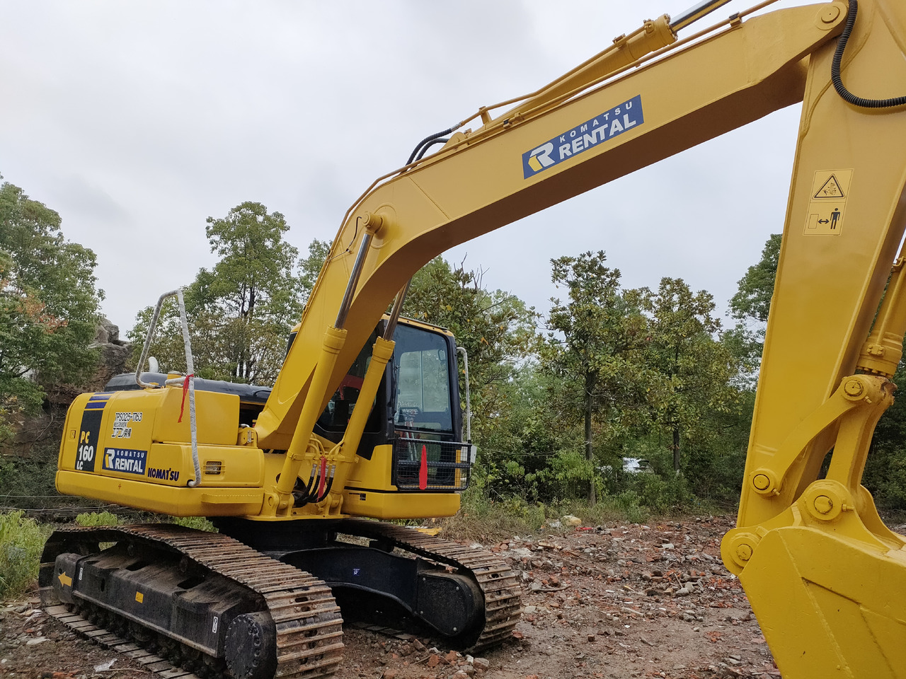 KOMATSU PC160-7 - Kettenbagger: das Bild 4 KOMATSU PC160-7 - Kettenbagger: das Bild 4