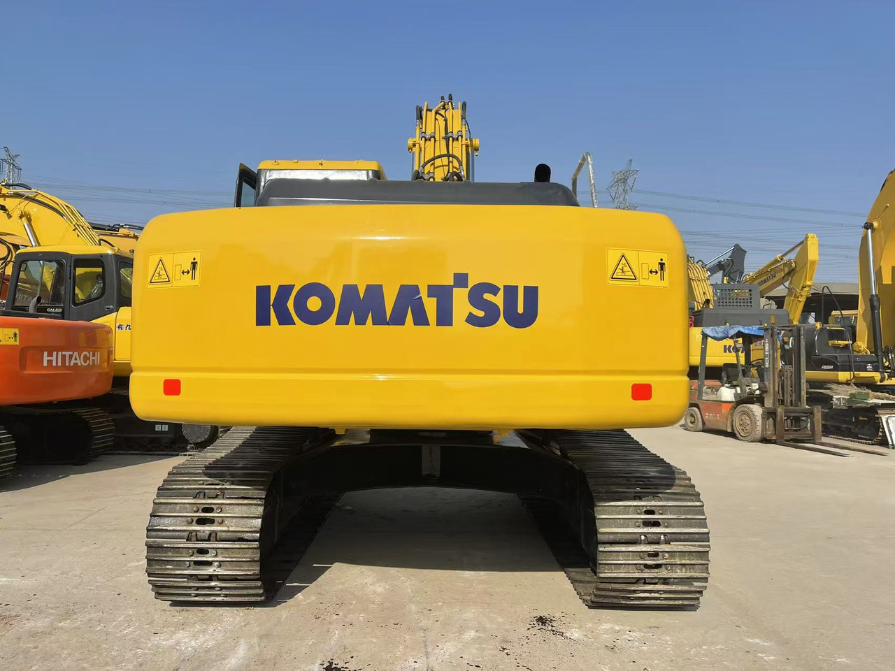 KOMATSU PC220-7 - Kettenbagger: das Bild 3 KOMATSU PC220-7 - Kettenbagger: das Bild 3