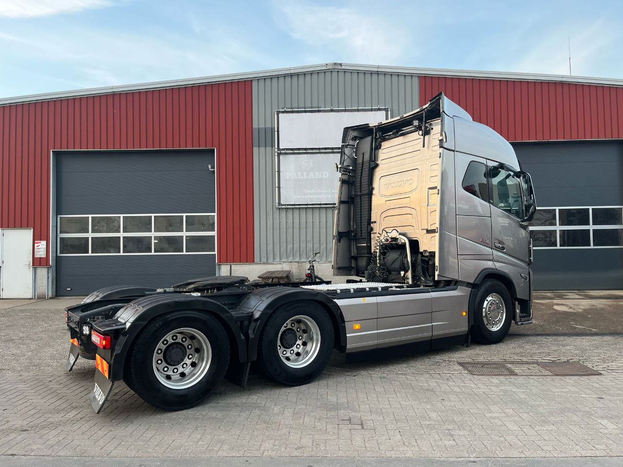 Volvo FH 16.650 FH16 6x4 - Sattelzugmaschine: das Bild 4 Volvo FH 16.650 FH16 6x4 - Sattelzugmaschine: das Bild 4
