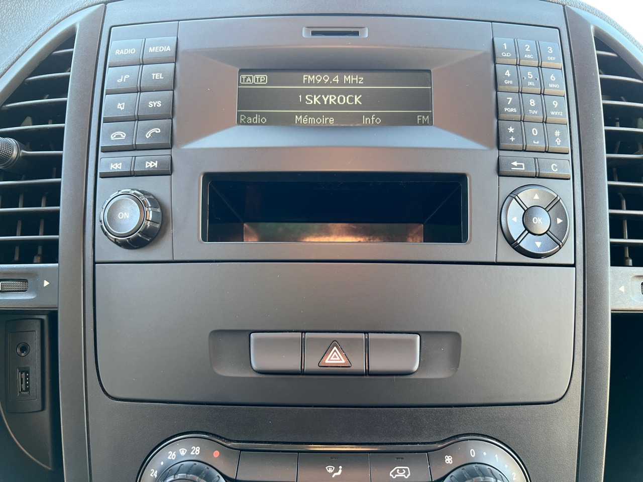 MERCEDES-BENZ VITO 109 Fourgon 1.6 BlueTEC Long Utilitaire – Leasing MERCEDES-BENZ VITO 109 Fourgon 1.6 BlueTEC Long Utilitaire: das Bild 34