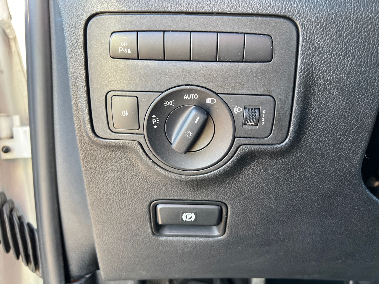 MERCEDES-BENZ VITO 109 Fourgon 1.6 BlueTEC Long Utilitaire – Leasing MERCEDES-BENZ VITO 109 Fourgon 1.6 BlueTEC Long Utilitaire: das Bild 10
