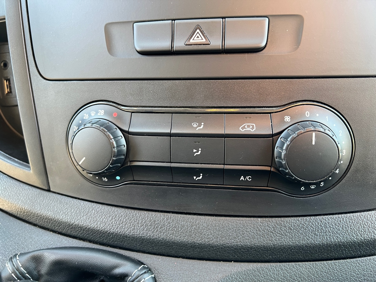 MERCEDES-BENZ VITO 109 Fourgon 1.6 BlueTEC Long Utilitaire – Leasing MERCEDES-BENZ VITO 109 Fourgon 1.6 BlueTEC Long Utilitaire: das Bild 9
