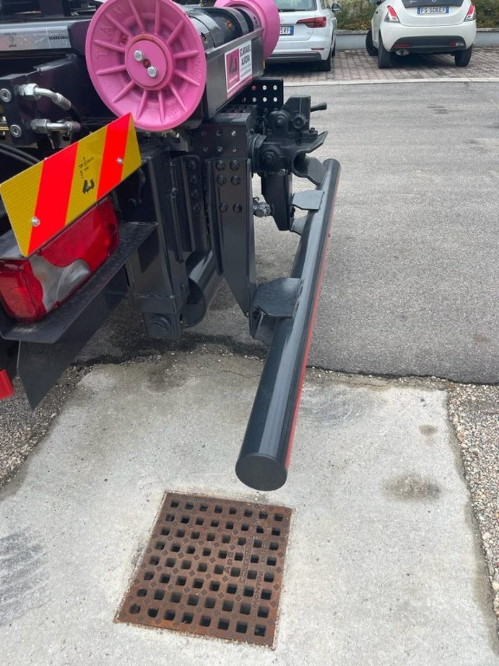 BARRA OMOLOGATA - Karosserie und Außen für LKW: das Bild 2 BARRA OMOLOGATA - Karosserie und Außen für LKW: das Bild 2