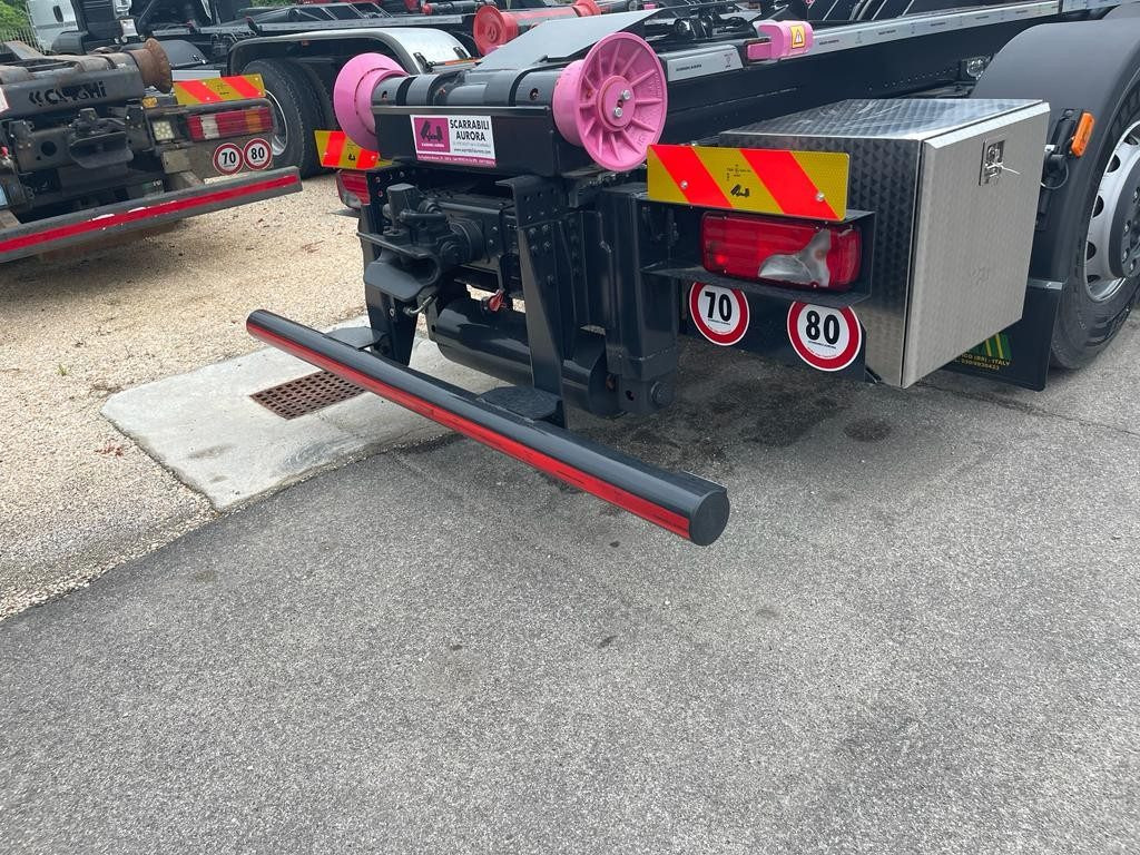 BARRA OMOLOGATA - Karosserie und Außen für LKW: das Bild 4 BARRA OMOLOGATA - Karosserie und Außen für LKW: das Bild 4