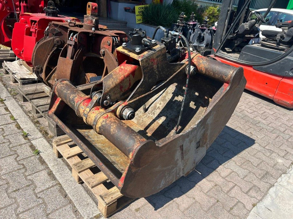 BENNA USATA - Zweischalengreifer: das Bild 2 BENNA USATA - Zweischalengreifer: das Bild 2