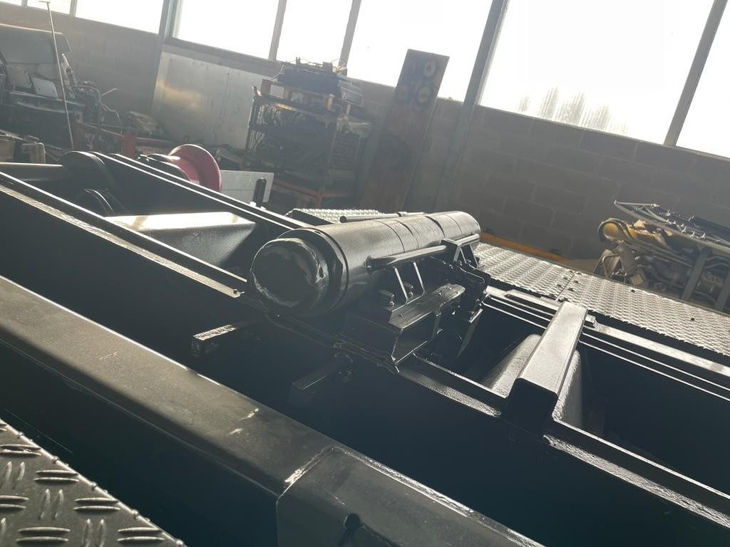 BLOCCAGGIO POSTERIORE INTERNO CON 2 PISTONI - Karosserie und Außen für LKW: das Bild 3 BLOCCAGGIO POSTERIORE INTERNO CON 2 PISTONI - Karosserie und Außen für LKW: das Bild 3