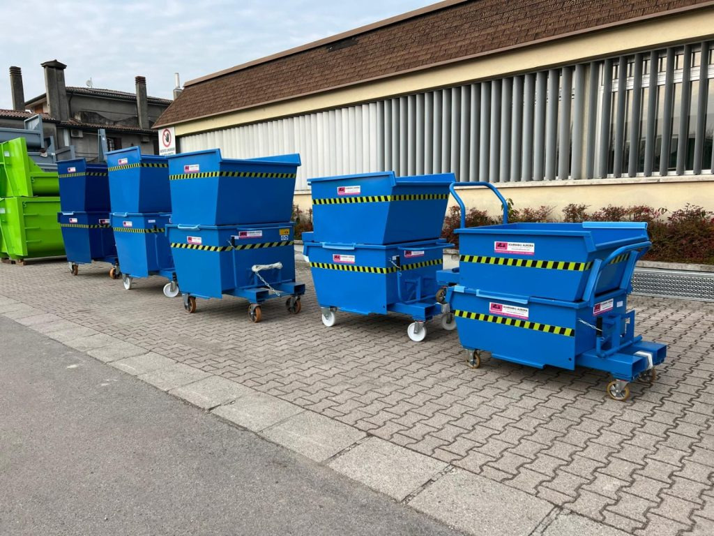 CONTAINER A BENNA RIBALTABILE - Kippbehälter: das Bild 1 CONTAINER A BENNA RIBALTABILE - Kippbehälter: das Bild 1