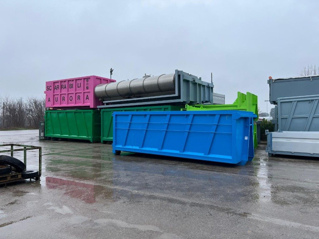 CONTAINER SCARRABILE NUOVO A CIELO APERTO - Abrollcontainer: das Bild 5 CONTAINER SCARRABILE NUOVO A CIELO APERTO - Abrollcontainer: das Bild 5