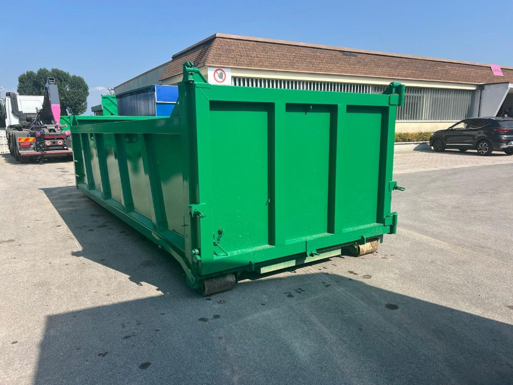 CONTAINER SCARRABILE NUOVO A CIELO APERTO - Abrollcontainer: das Bild 3 CONTAINER SCARRABILE NUOVO A CIELO APERTO - Abrollcontainer: das Bild 3