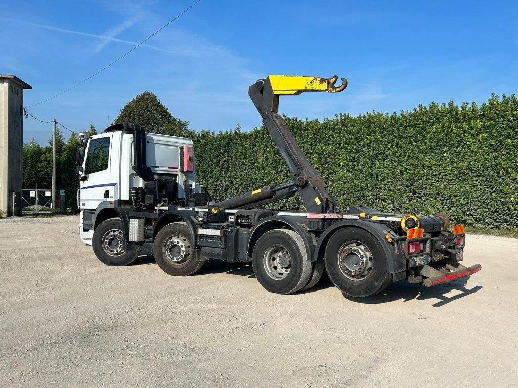 DAF CF85 SCARRABILE - Abrollkipper: das Bild 3 DAF CF85 SCARRABILE - Abrollkipper: das Bild 3
