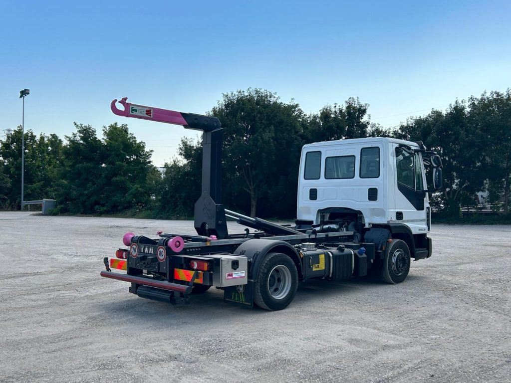 Abrollkipper IVECO 120EL22 CON SCARRABILE NUOVO: das Bild 7