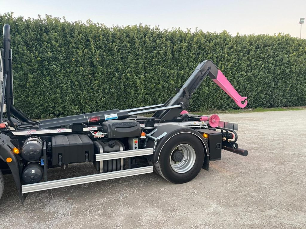 IVECO EUROCARGO 160E25 SCARRABILE - Abrollkipper: das Bild 3 IVECO EUROCARGO 160E25 SCARRABILE - Abrollkipper: das Bild 3