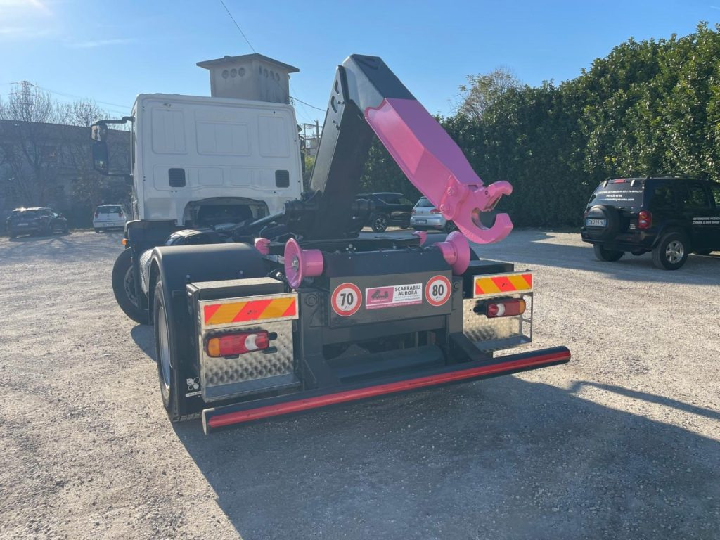 IVECO EUROCARGO 180E25 CON SCARRABILE NUOVO - Abrollkipper: das Bild 5 IVECO EUROCARGO 180E25 CON SCARRABILE NUOVO - Abrollkipper: das Bild 5