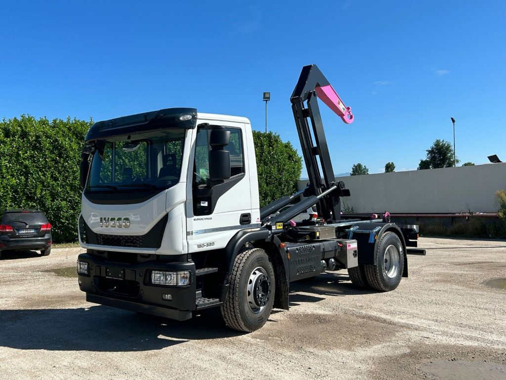 IVECO EUROCARGO 180E32K NUOVO SCARRABILE - Abrollkipper: das Bild 1 IVECO EUROCARGO 180E32K NUOVO SCARRABILE - Abrollkipper: das Bild 1