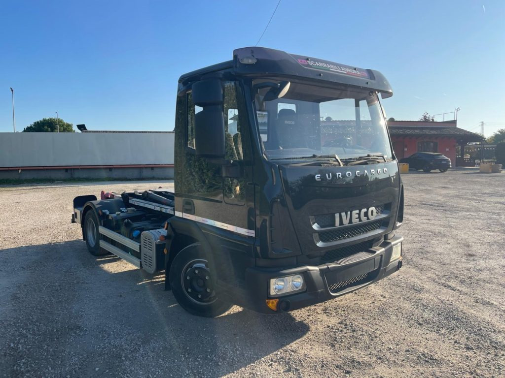 IVECO EUROCARGO 75E18 CON SCARRABILE NUOVO - Abrollkipper: das Bild 1 IVECO EUROCARGO 75E18 CON SCARRABILE NUOVO - Abrollkipper: das Bild 1