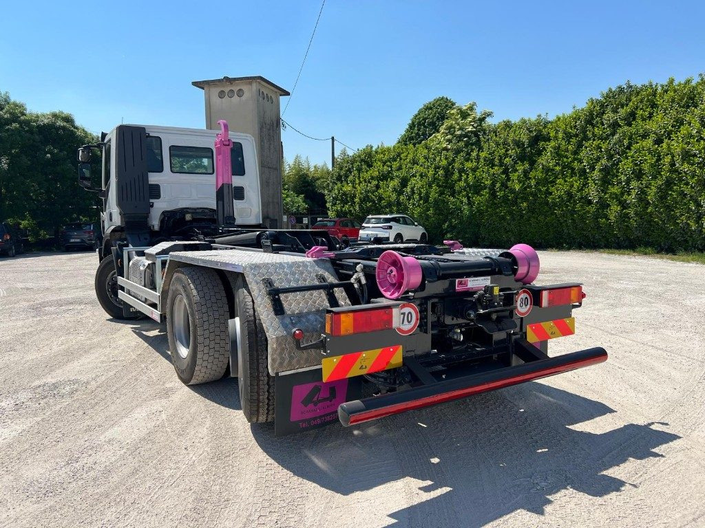 IVECO STRALIS 460 SCARRABILE - Abrollkipper: das Bild 3 IVECO STRALIS 460 SCARRABILE - Abrollkipper: das Bild 3