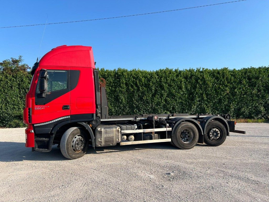 IVECO STRALIS 500 SCARRABILE - Abrollkipper: das Bild 3 IVECO STRALIS 500 SCARRABILE - Abrollkipper: das Bild 3