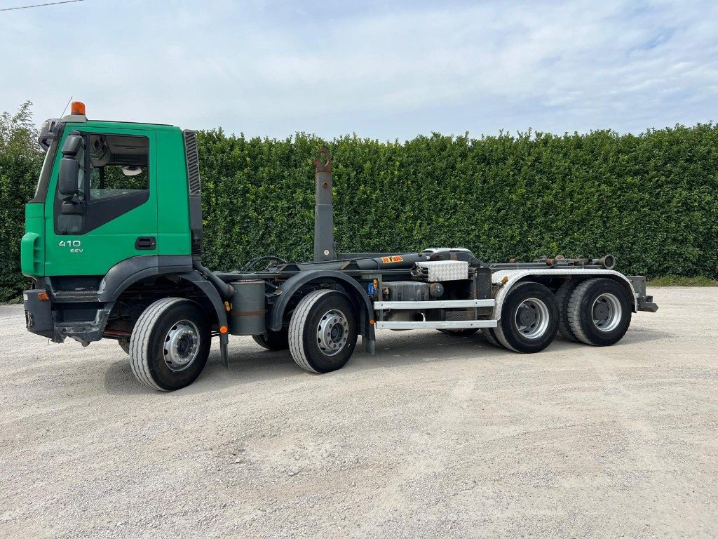 IVECO TRAKKER AD340T41 USATO SCARRABILE - Abrollkipper: das Bild 2 IVECO TRAKKER AD340T41 USATO SCARRABILE - Abrollkipper: das Bild 2