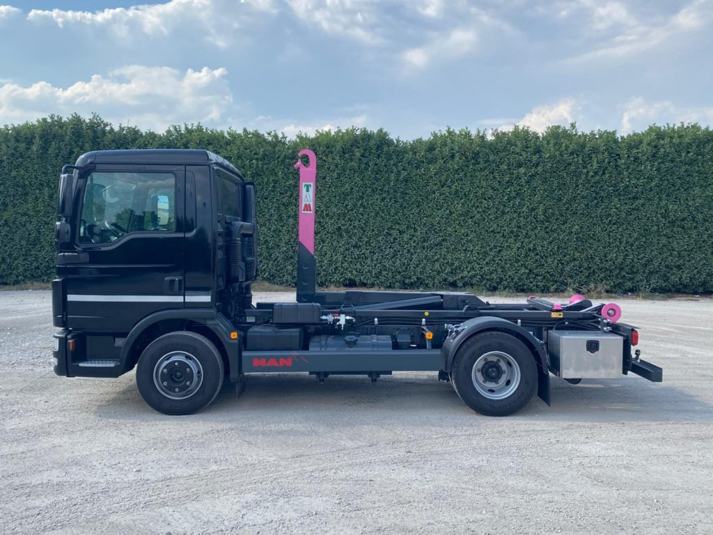 MAN TGL 12.220 CON SCARRABILE NUOVO - Abrollkipper: das Bild 3 MAN TGL 12.220 CON SCARRABILE NUOVO - Abrollkipper: das Bild 3